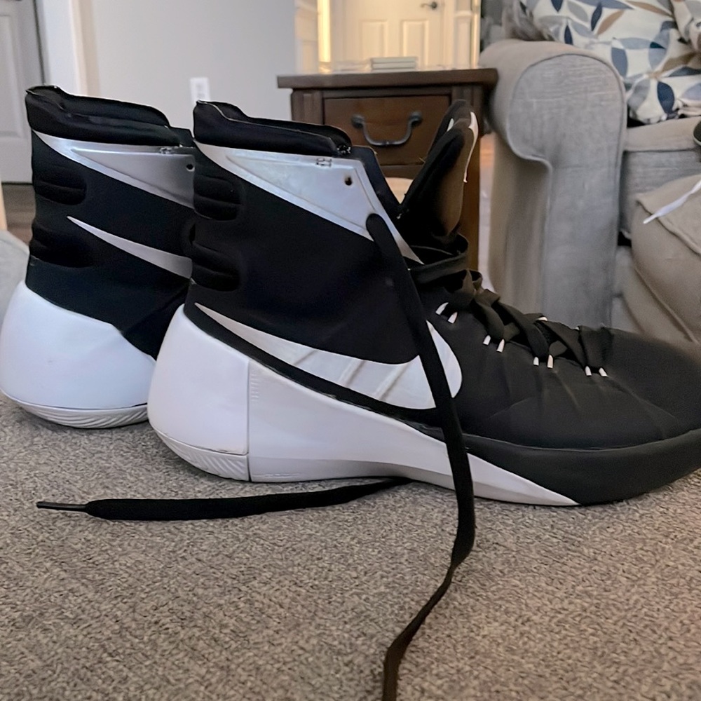 2015 Nike Hyperdunks - image 1